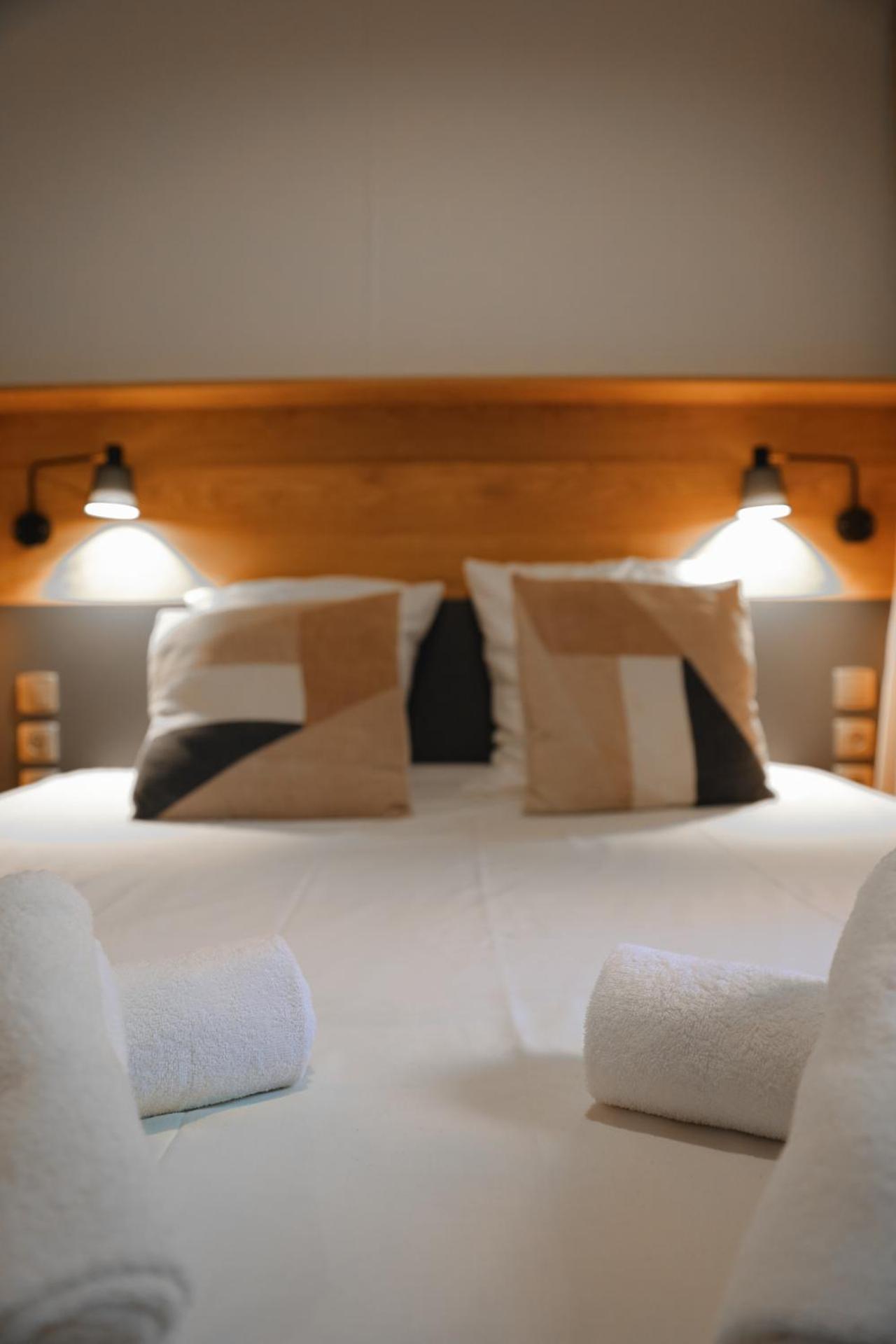 Rives D'Arc Hotel Vallon-Pont-dʼArc Quarto foto